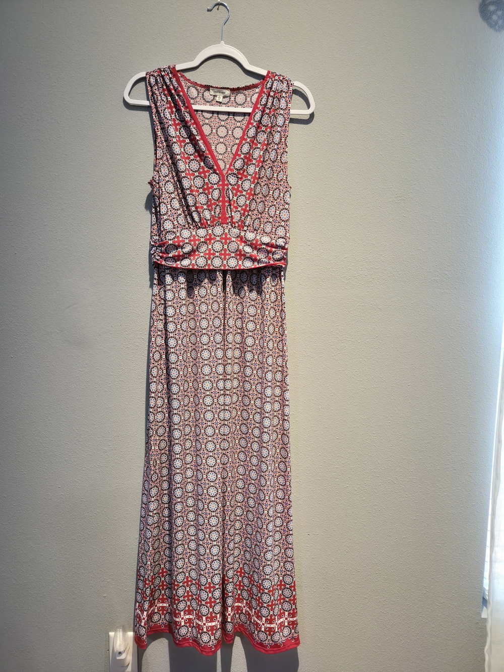 Max Studio Red and White V-Neck Printed Maxi Dress
